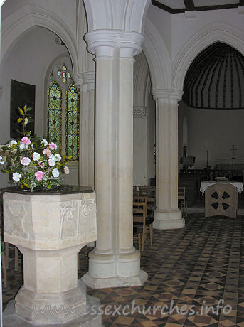 , Little%Maplestead Church - An attempt to show the shape of the nave. This is the view 
looking from the W end, into the northern part of the nave.

