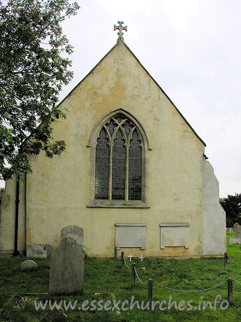 All Saints, Wrabness Church - 


The chancel is slightly lower than the nave.













