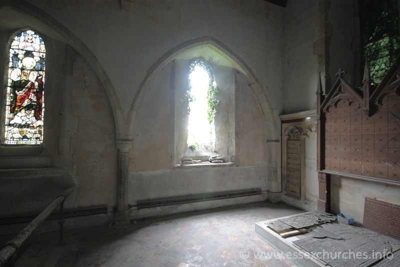 St John the Baptist, Mucking Church - Easternmost arcade in the chancel wall, which would have once led into a C13 N chapel.