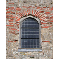 St Peter-on-the-Wall, Bradwell-juxta-Mare Church – Exterior 14: A closer view of the Roman bricks around the W window.