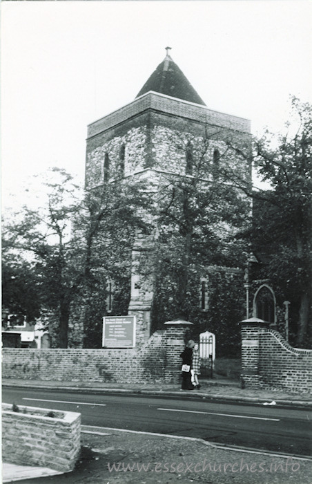 St Helen & St Giles, Rainham Church – Dated 1975. One of a series of photos purchased on ebay. Photographer unknown.