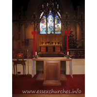 St Andrew, Romford Church – Interior 2: This image was kindly supplied by Father John-Francis Friendship. Please visit the church's own website here.