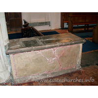 St Peter & St Paul, Dagenham Church - 




This tomb chest is topped by three brasses. One for Sir Thomas Urswick, Recorder of London. Another for his wife, and another smaller brass depicting his children.

