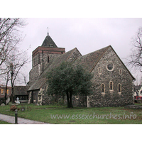 St Helen & St Giles, Rainham Church - This is one of Essex's best small Norman churches, being 
today, as it was from the start, of nave, with both north and south aisles of 
three bays, chancel, and a low, square west tower.

