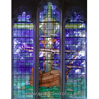 St Mary Magdalene, Great Burstead Church - 



This window is very new, having been dedicated and blessed by the Bishop of Bradwell in February 2004. It depicts The Mayflower, and is in memory of Sammy Norris (1910-1978).














