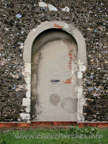 St Mary the Virgin, Little Thurrock Church - 



Plain Norman S doorway.
















