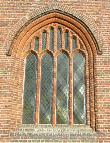 All Saints, Great Holland Church
